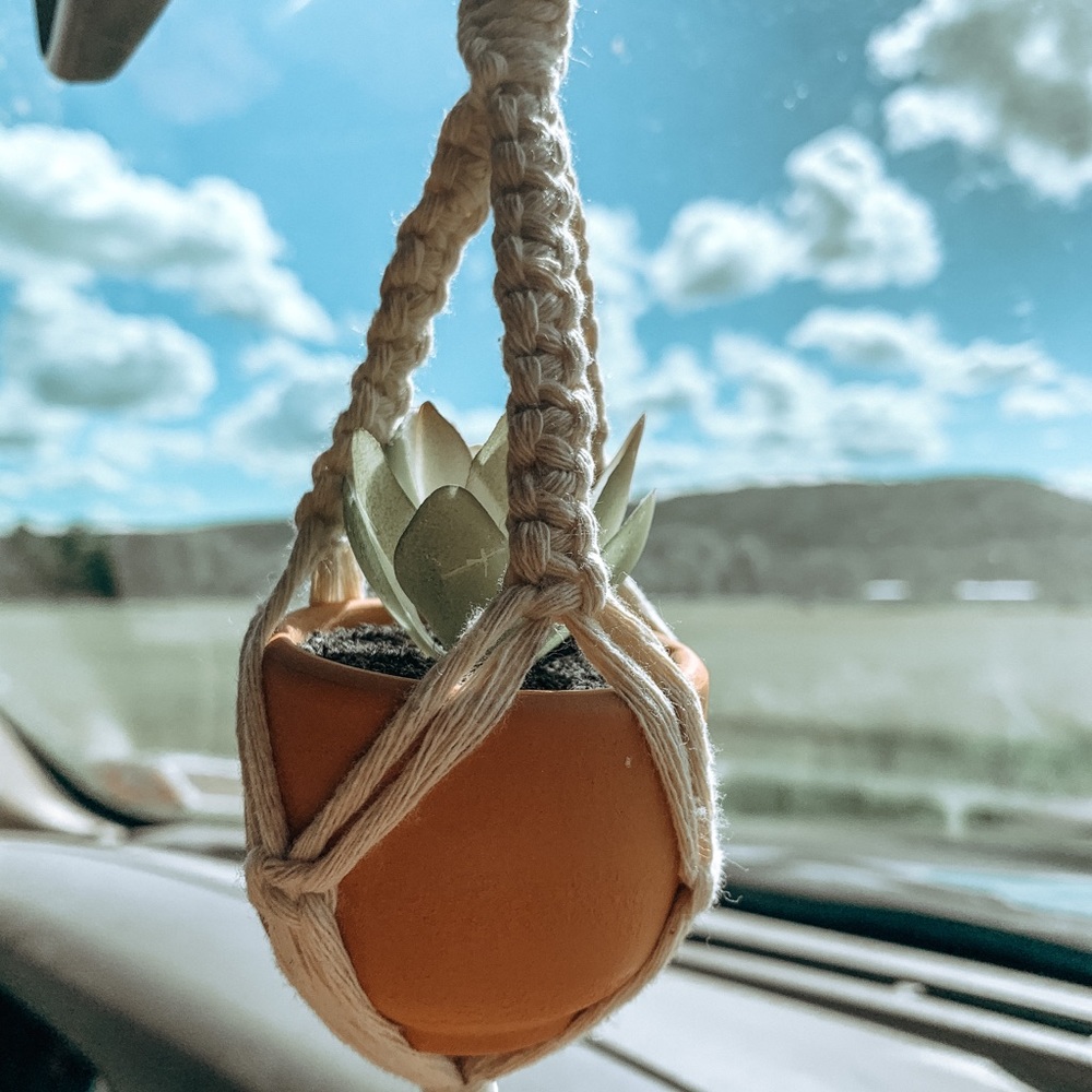 Handmade Mini Macrame Rearview Mirror Plant Hanger - Picture 3 of 8